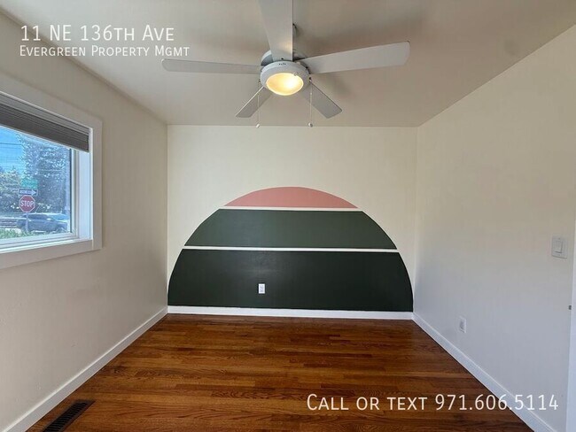 Building Photo - 11 NE 136th Ave