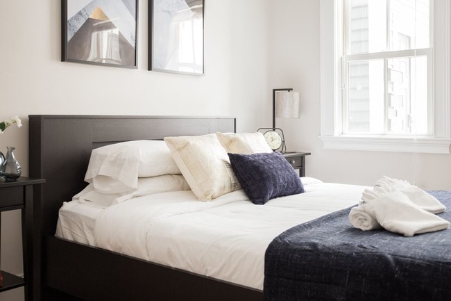 Building Photo - 126 Columbia Rd