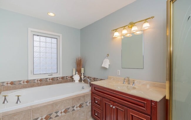 Building Photo - 27 Tanners Neck Ln