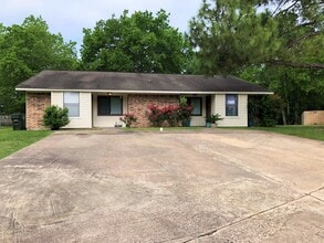 Building Photo - 3703CH