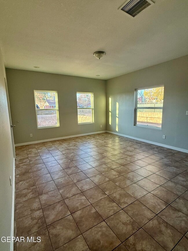 Building Photo - 218 Easter Way