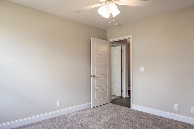 Building Photo - 504 Ayden Ln