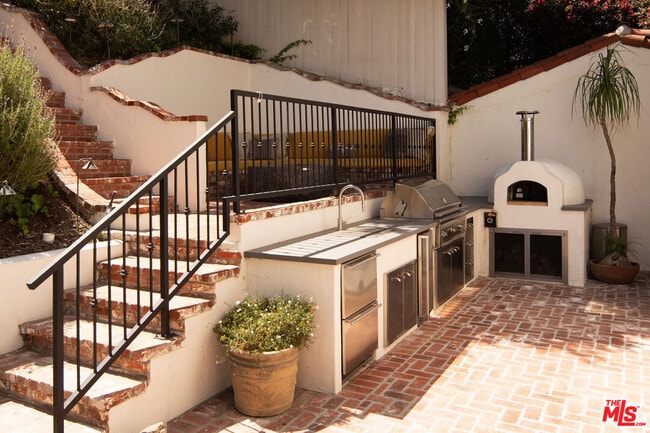 Building Photo - 2003 El Cerrito Pl