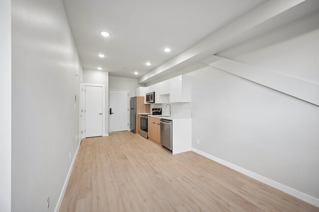Building Photo - 3727 Baring St