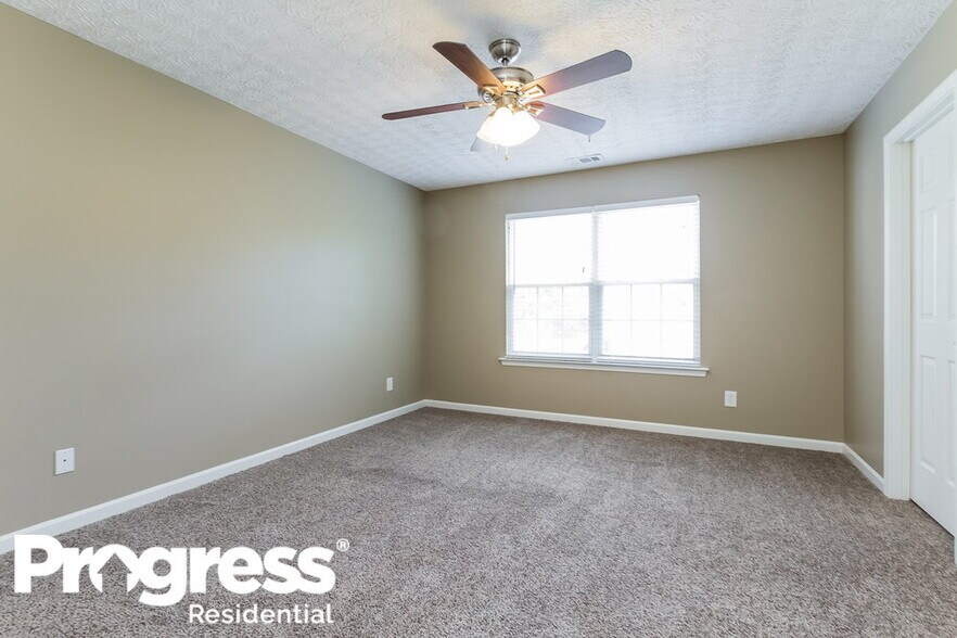 Building Photo - 217 Osmanthus Way