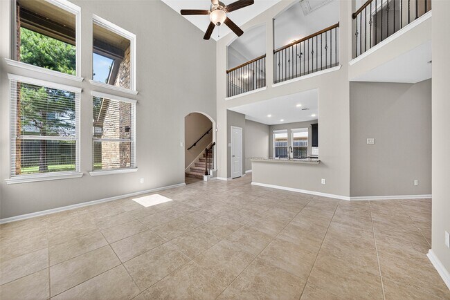 Building Photo - 29122 Parker Trace Dr