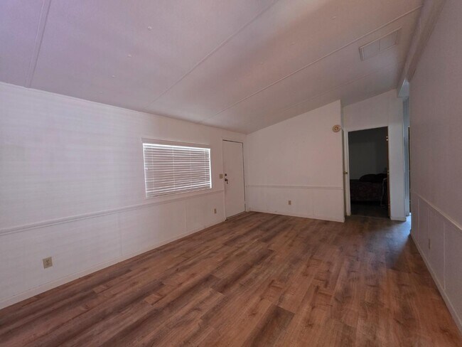 Building Photo - 13146 E 42nd St