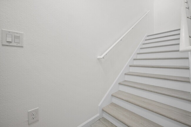 Building Photo - 11690 Surfbird Cir