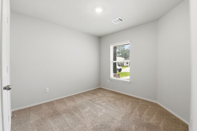 Building Photo - 363 Cumberland Forest Dr