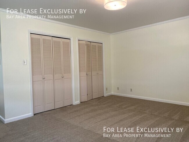 Building Photo - 2048 Eucalyptus Ave