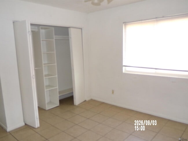 Building Photo - 2477 S 17th Ave