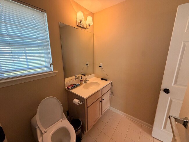 Building Photo - 87 Timberhill Dr