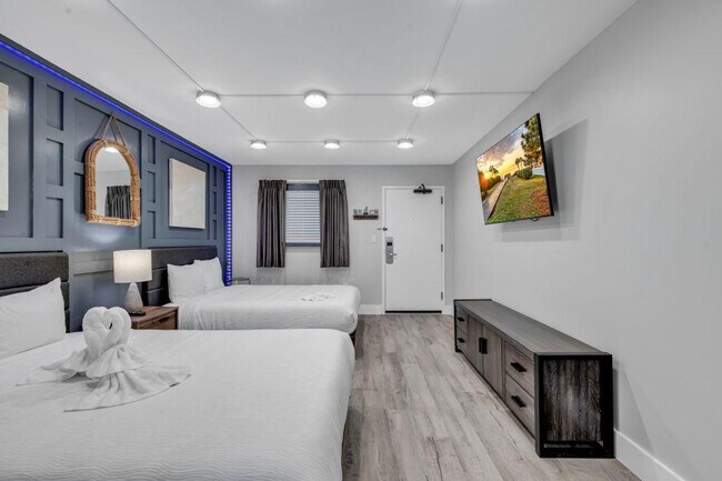 Building Photo - 2004 N Ocean Blvd