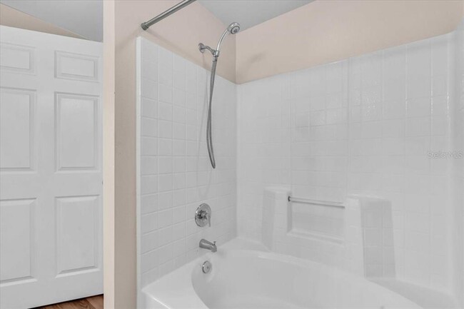 Building Photo - 5500 Bentgrass Dr