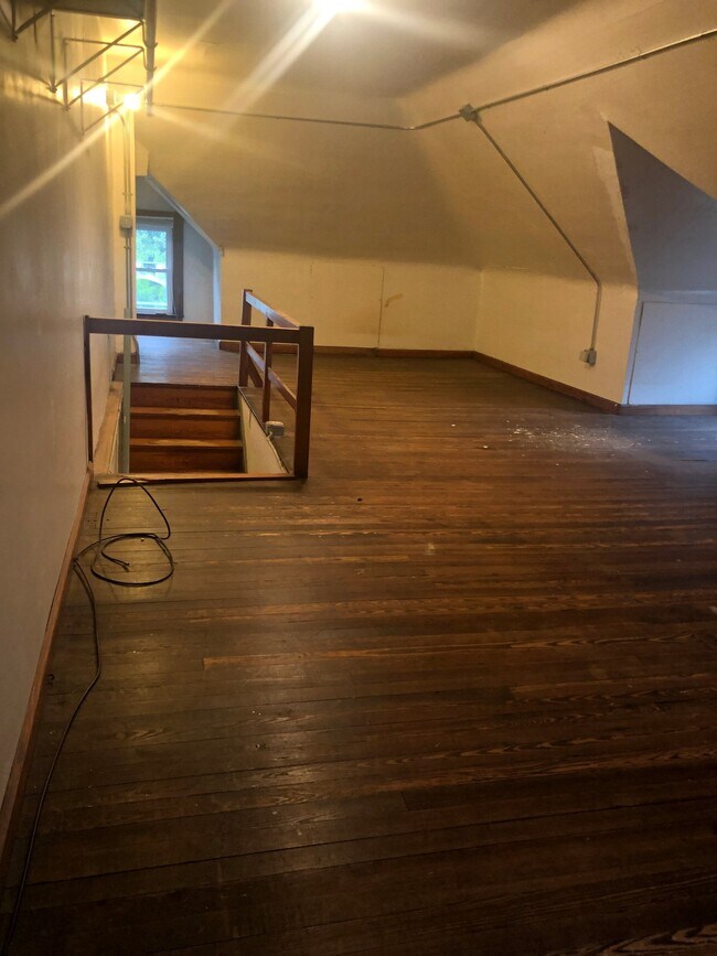 Building Photo - 1482 Lakewood Ave