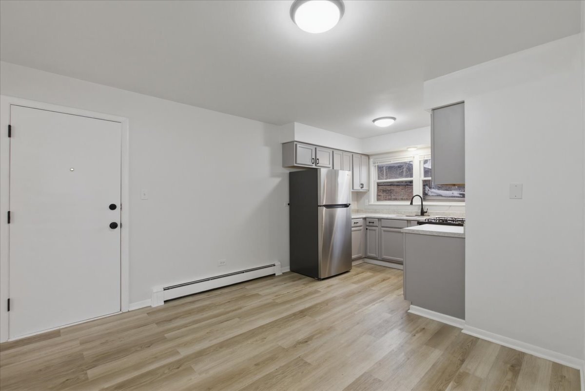 Building Photo - 8921 S Cottage Grove Ave