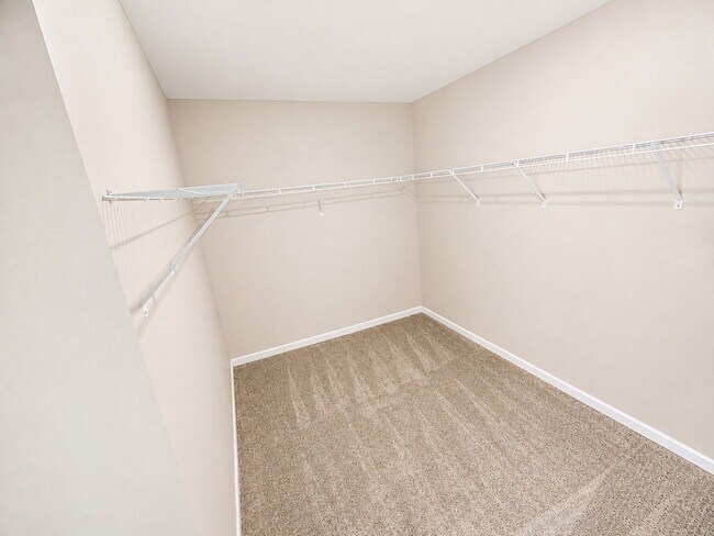 Building Photo - 721 Tanager Ln
