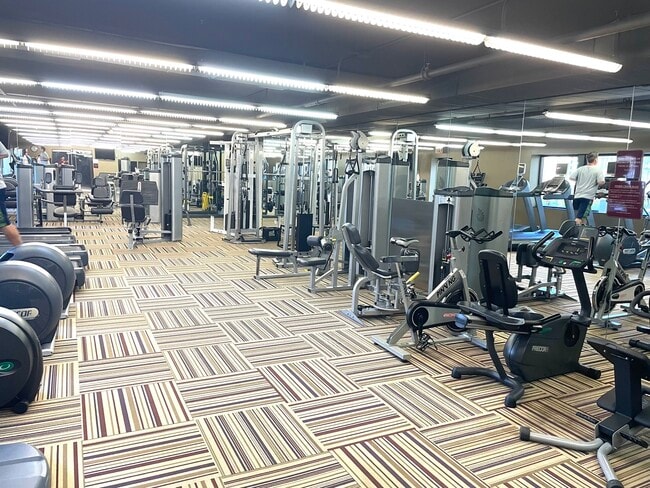 Building Photo - 30 E Huron St