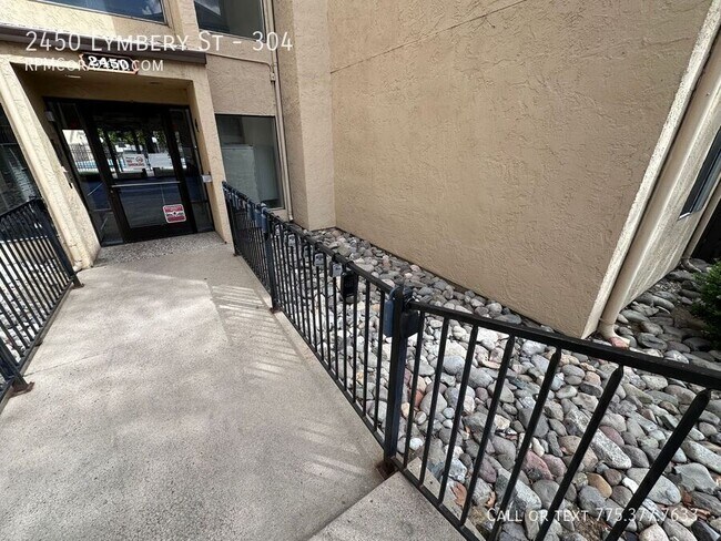 Building Photo - 2450 Lymbery St