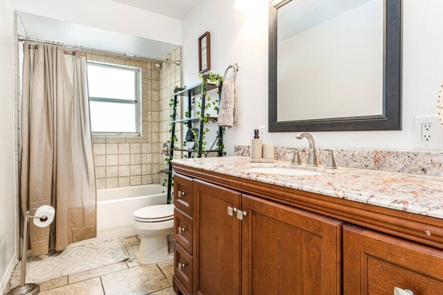 Building Photo - 4544 Gilpin Way