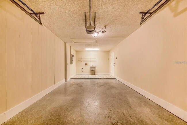 Building Photo - 733 Mikasuki Dr