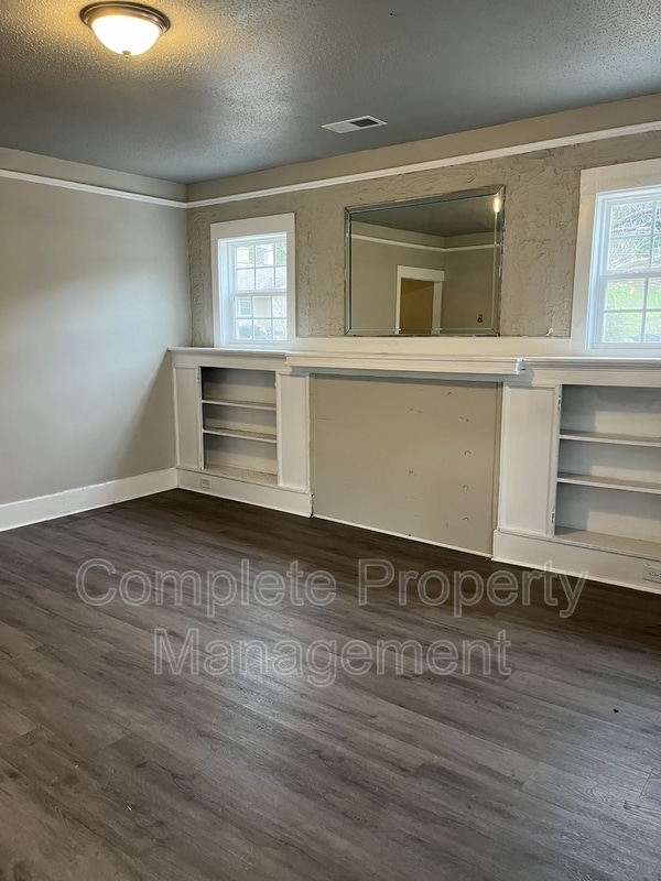 Building Photo - 2129 Pike Rd