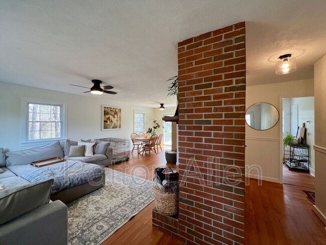 Building Photo - 30 Stevens Hill Rd