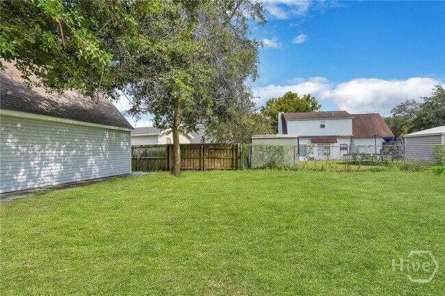 Building Photo - 11 Ropemaker Ct