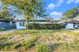 Building Photo - 12225 Dumas St