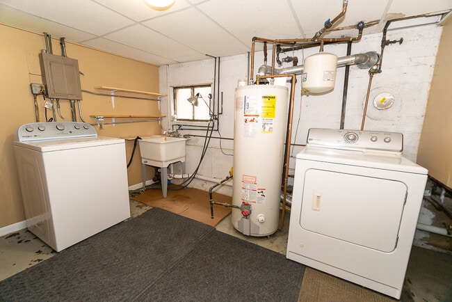 Building Photo - 4600 Warsaw Ave