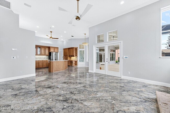 Building Photo - 975 Wildwood Dr