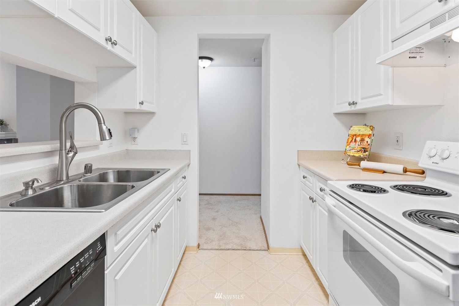 Building Photo - 23335 Cedar Way