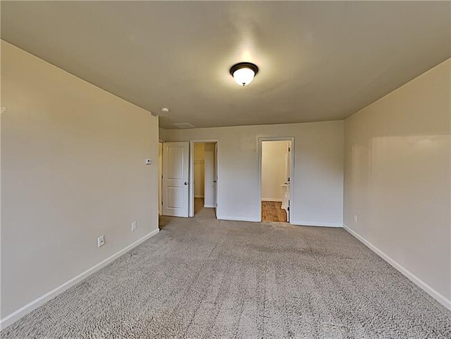 Building Photo - 3032 Avondale Blvd SE