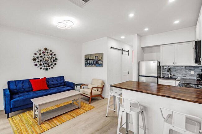 Primary Photo - 1634 SW 4th Ave