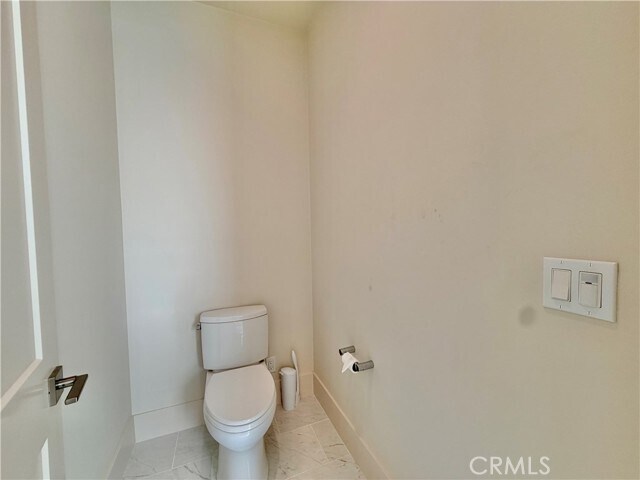 Building Photo - 321 Brimwood