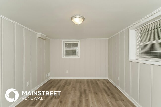 Building Photo - 1739 Mountain Dr