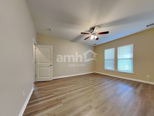 Building Photo - 25 Concordia Ct