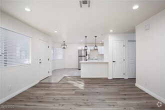 Building Photo - 737 Rock Springs Dr