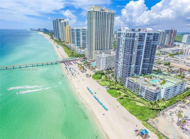 Building Photo - 16711 Collins Ave