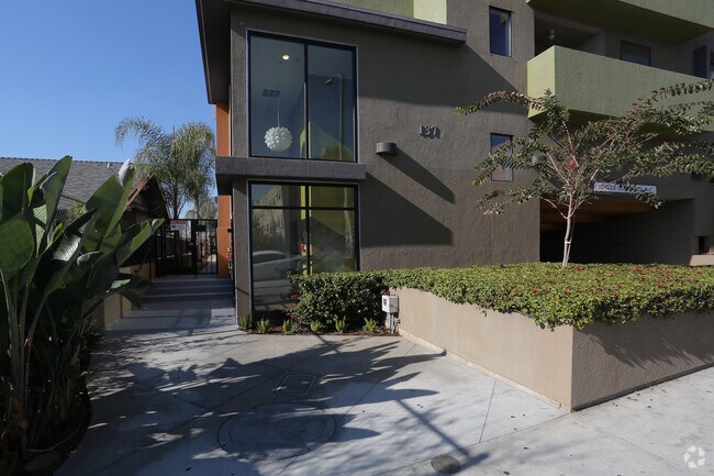 Building Photo - Las Margaritas Apartments