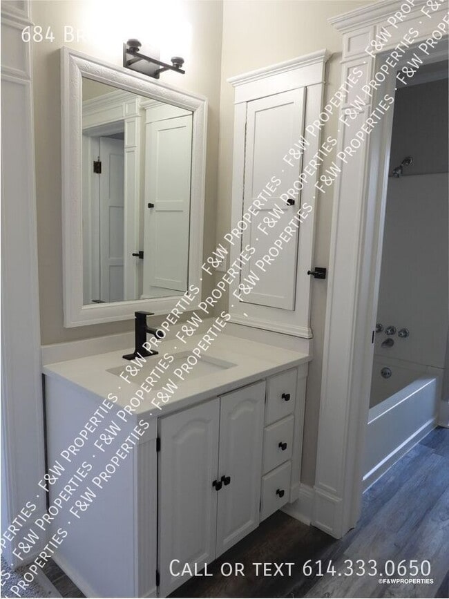 Building Photo - 684 Briggs St