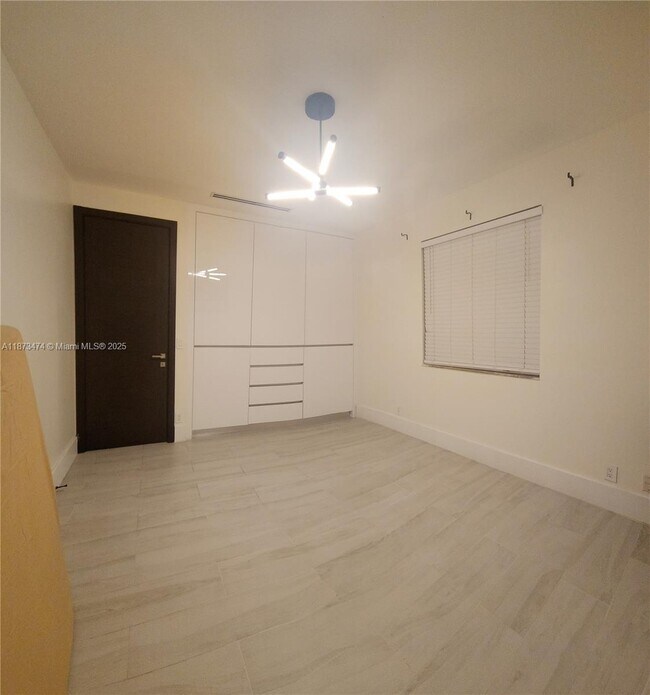 Building Photo - 1489 Lantana Ct