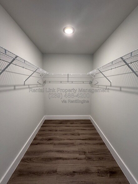 Building Photo - 414 Cape Coral Pkwy E