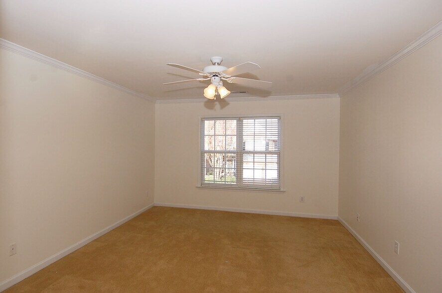 Building Photo - 3611 Lion Ridge Ct