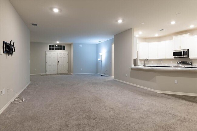 Building Photo - 1069 Montgomery Ln