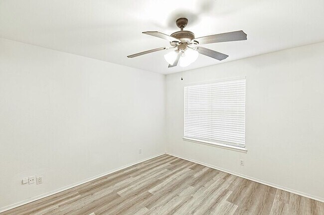 Building Photo - 4800 Northway Dr