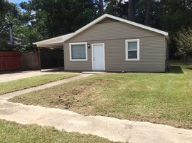 Building Photo - 205 N Ruland St