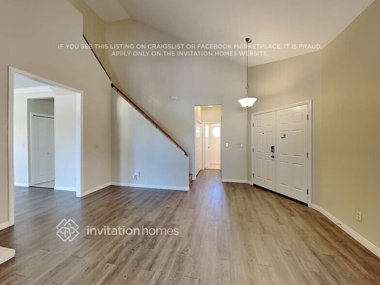 Building Photo - 7720 Musical