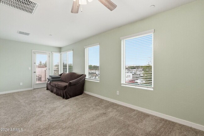 Building Photo - 1250 Abbey Ln