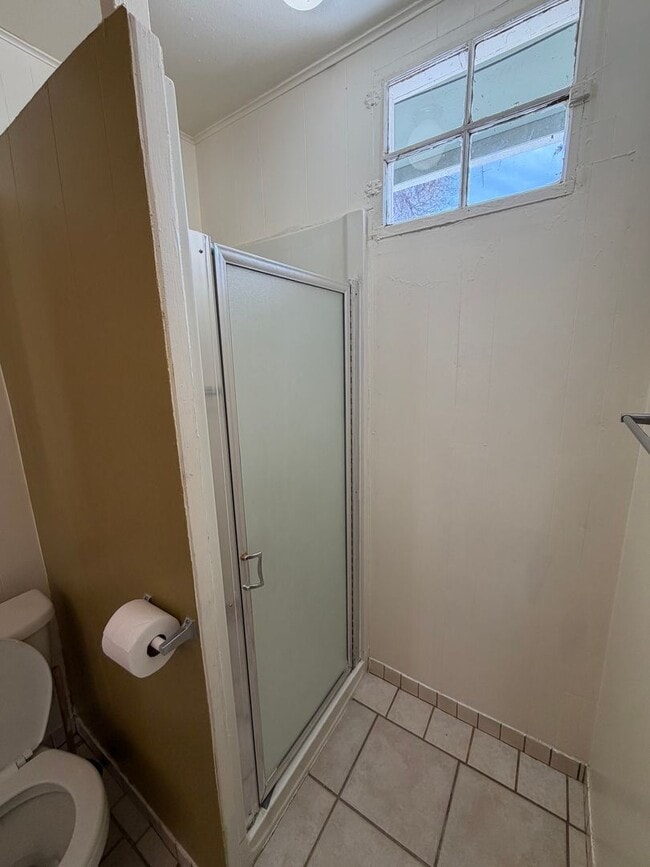 Building Photo - Hard to find 1 bdrm, 1 bath house close to OIT and Sky Lakes Medical Ctr